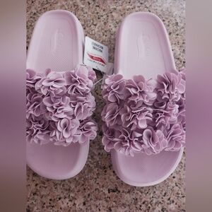 Lavender Floral Slide Sandals by Skechers Foamies Arch Support